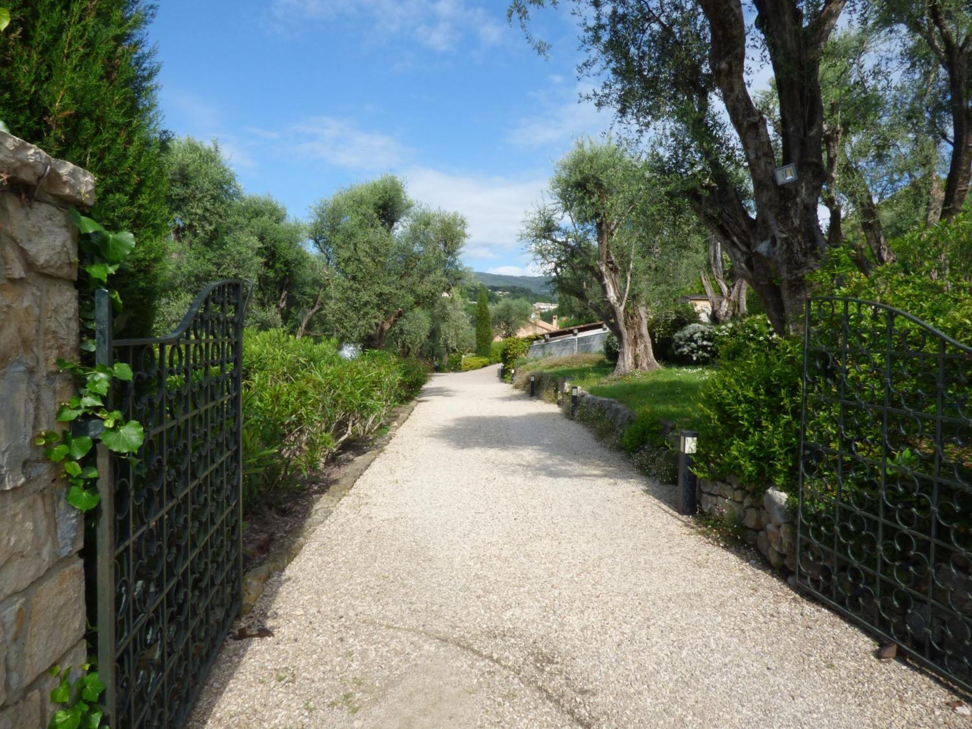 Apartment Cezanne With Heated Pool And Private Garden Chateauneuf-Grasse Luaran gambar